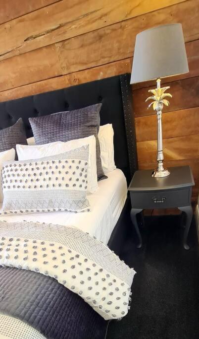 Apartment 4 - Haddin Court - Chic Ny Loft Style Blenheim Exteriör bild