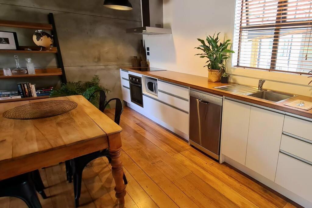 Apartment 4 - Haddin Court - Chic Ny Loft Style Blenheim Exteriör bild